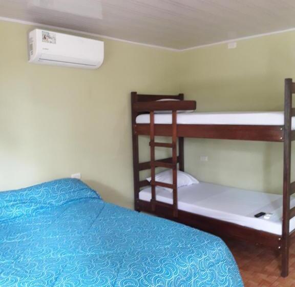 اتاق خانوادگی, Hostal Y Cabinas Anita And Rafting Tour!