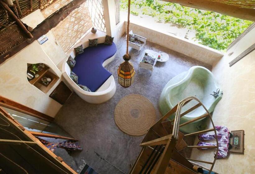 سوییت با چشم‌انداز دریا, Mr Kahawa Lofts