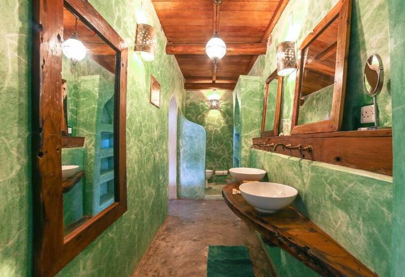 سوییت با چشم‌انداز استخر, Mr Kahawa Lofts