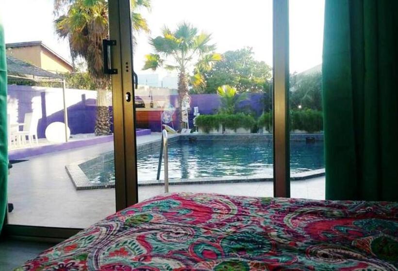 استودیوی لوکس, Sandcastle Beach Apartments