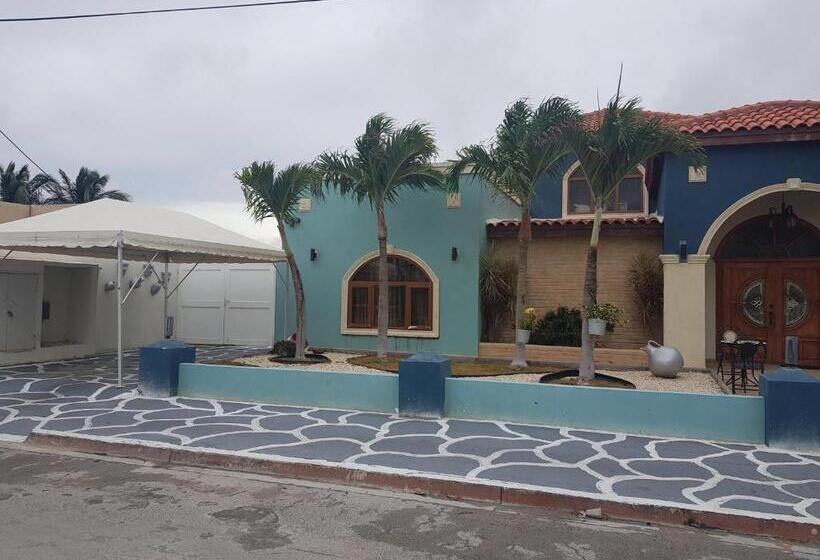 استودیوی استاندارد, Sandcastle Beach Apartments