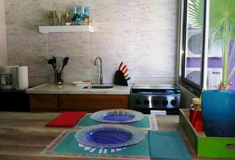 استودیوی لوکس, Sandcastle Beach Apartments