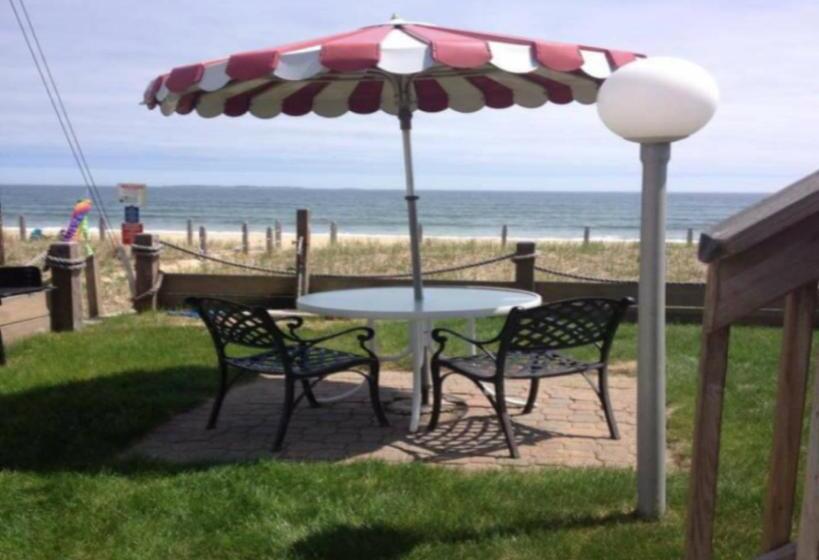 اتاق استاندارد با چشم‌انداز دریا, The Skylark Beach Inn