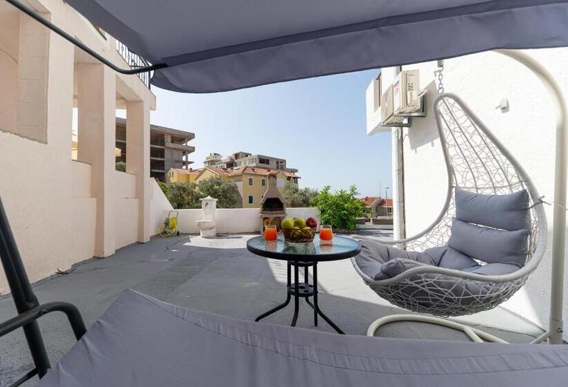 استودیوی استاندارد, Apartments Vjera Petrovac