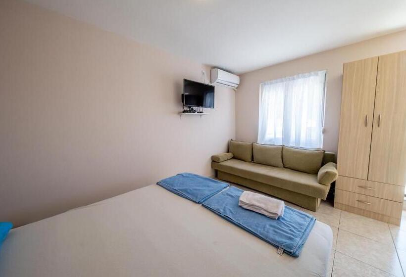استودیوی استاندارد با چشم‌انداز دریا, Apartments Vjera Petrovac