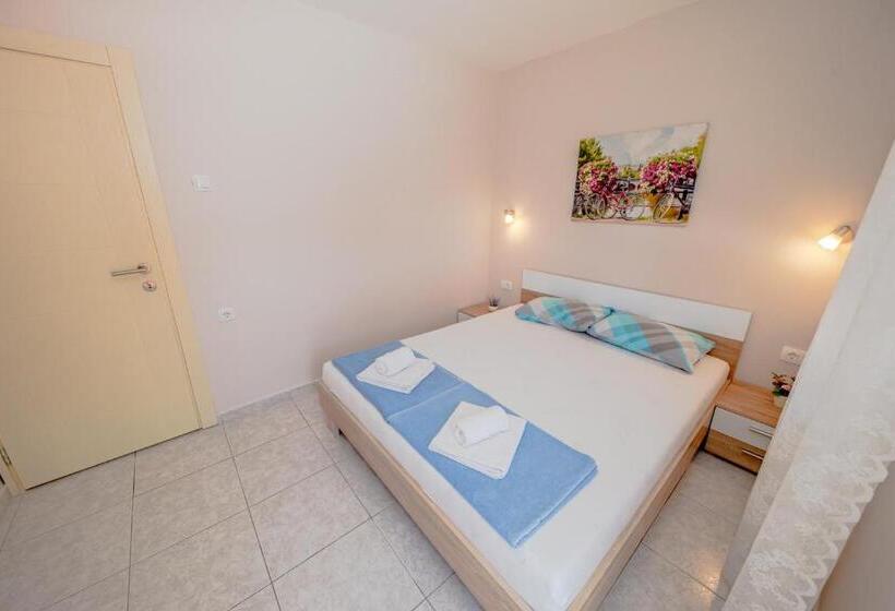 آپارتمان 1 خوابه با تراس, Apartments Vjera Petrovac