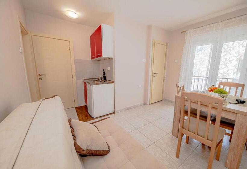 آپارتمان 1 خوابه با تراس, Apartments Vjera Petrovac