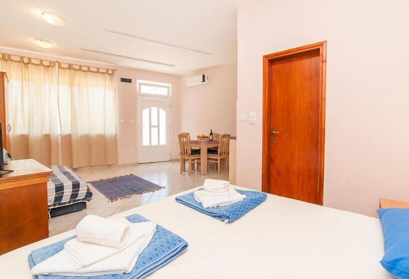استودیو استاندارد با تخت کینگ, Apartments Vjera Petrovac
