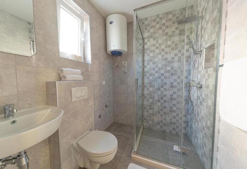 استودیوی استاندارد, Apartments Vjera Petrovac