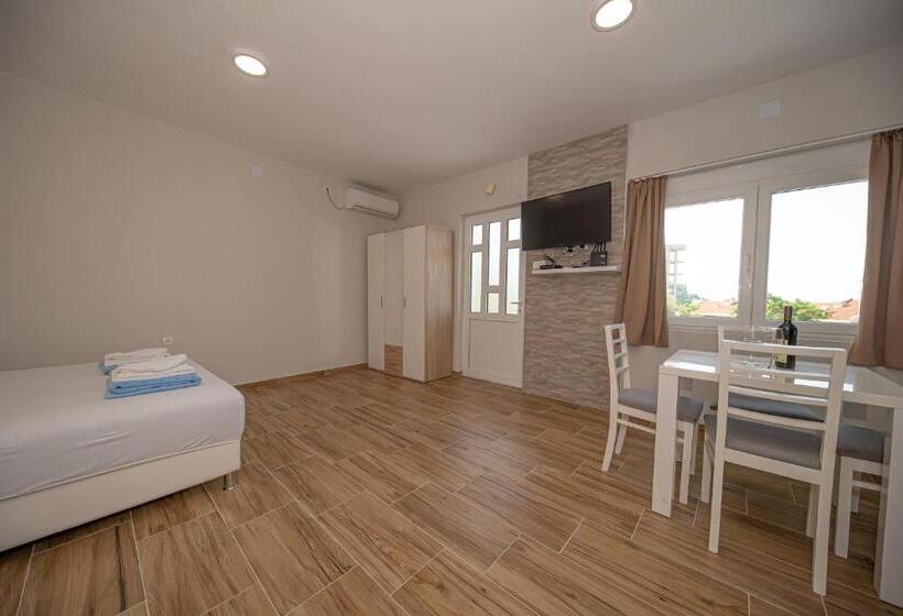 استودیوی استاندارد, Apartments Vjera Petrovac