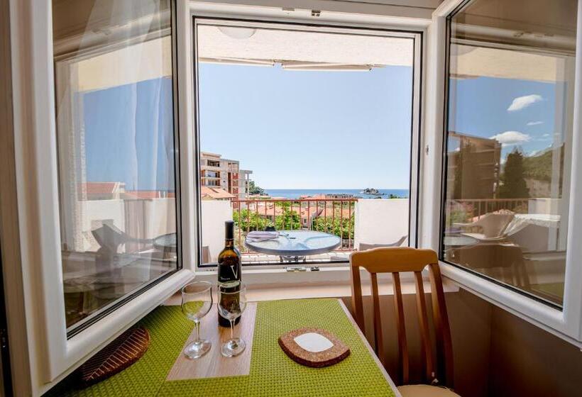 استودیوی استاندارد با چشم‌انداز دریا, Apartments Vjera Petrovac