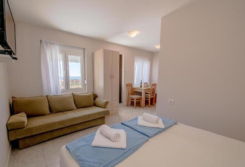 استودیوی استاندارد با چشم‌انداز دریا, Apartments Vjera Petrovac