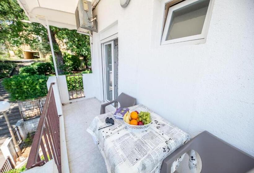 آپارتمان 1 خوابه با تراس, Apartments Vjera Petrovac