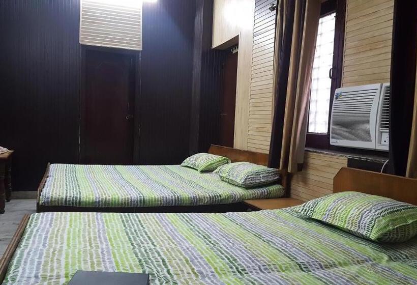 اتاق لوکس, Gokul Guest House