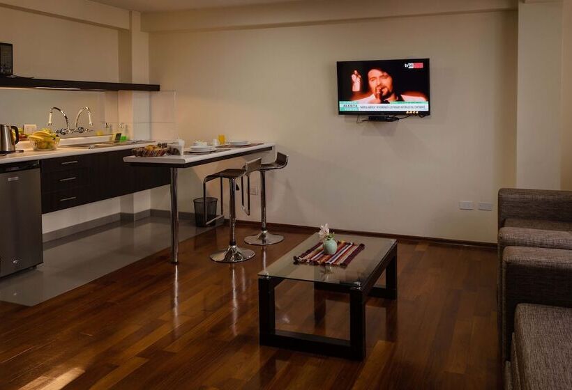 آپارتمان 1 خوابه, Group House Apart