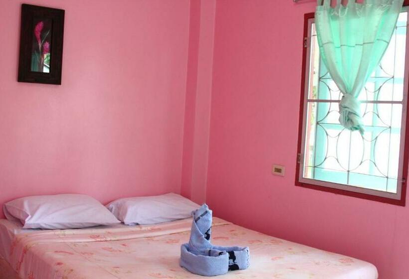 اتاق استاندارد, Dahla House Ranong