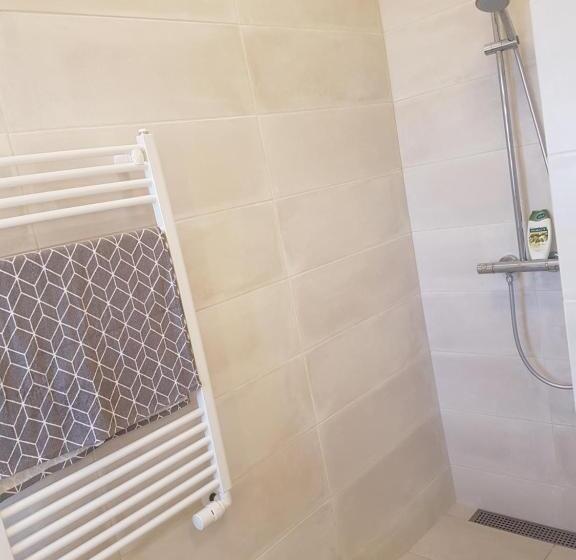 آپارتمان 1 خوابه با چشم‌انداز, Hellatún Guest House!
