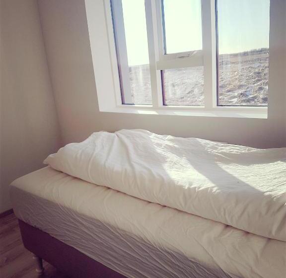 آپارتمان 1 خوابه با چشم‌انداز, Hellatún Guest House!