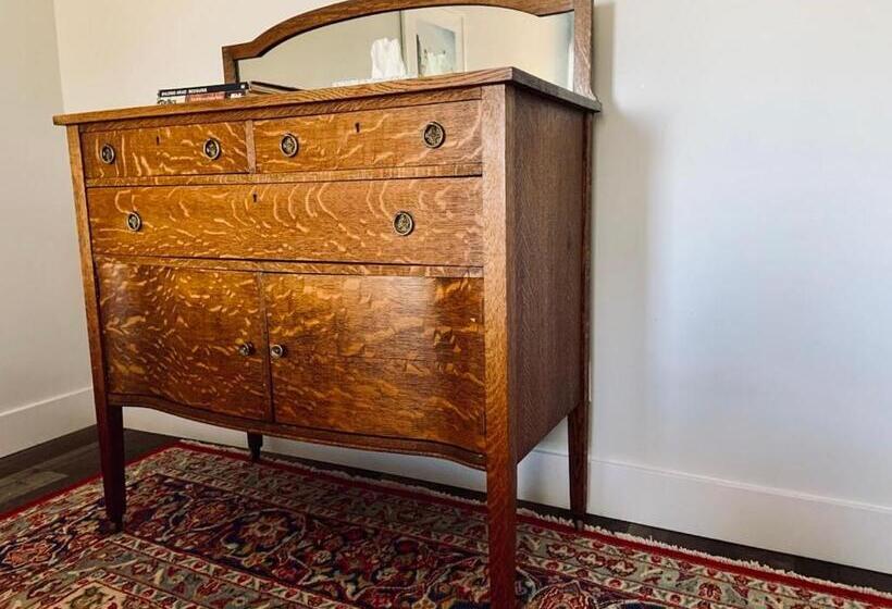 اتاق لوکس با تخت بزرگ, South Landing Inn