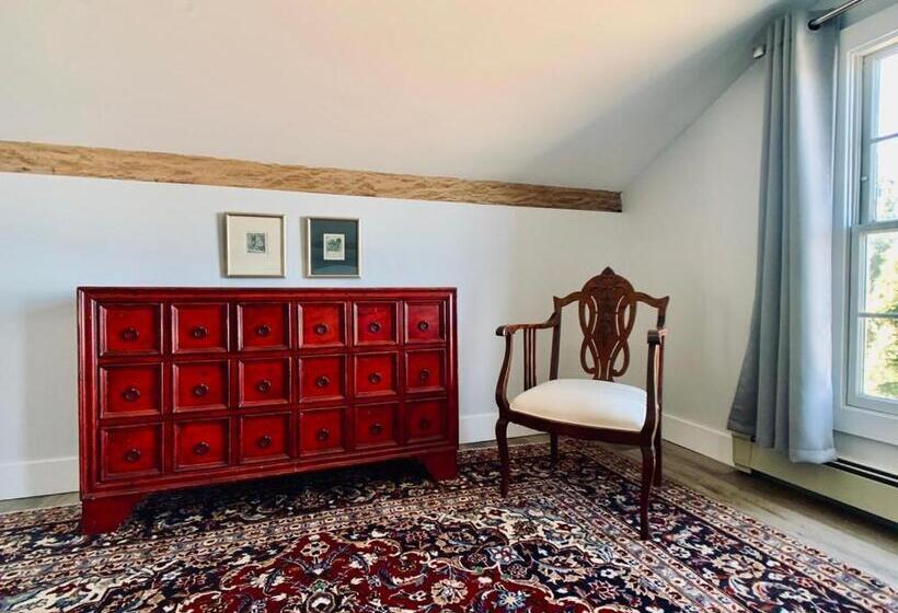 2 Bedrooms Apartment River View, South Landing Inn