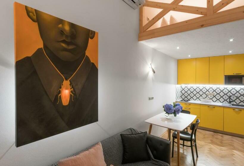 استودیوی استاندارد, Mordecai Twelve Apartments By Prague Residences