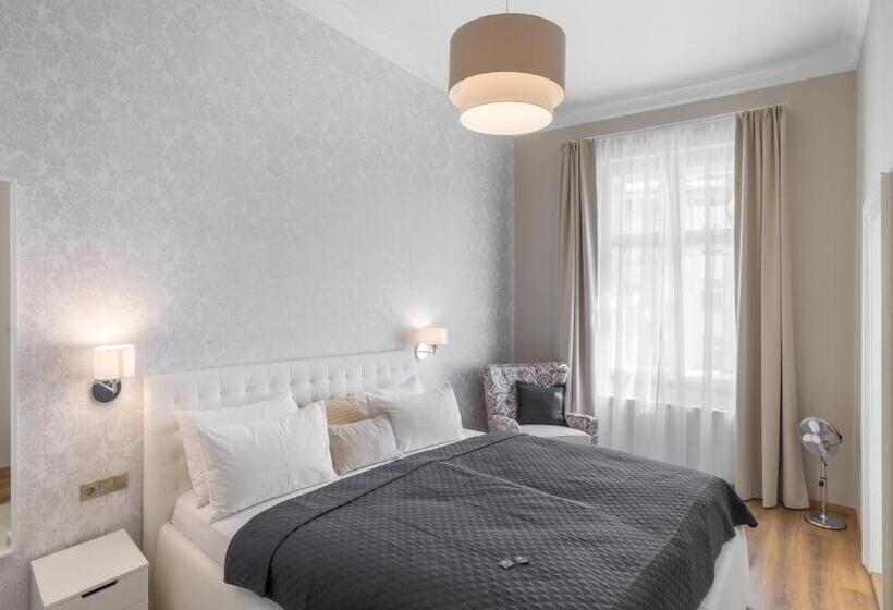 آپارتمان 1 خوابه, Mordecai Twelve Apartments By Prague Residences