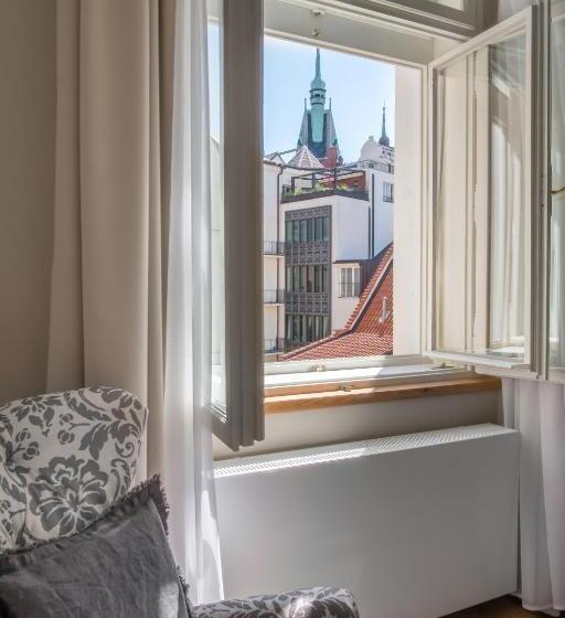 آپارتمان 1 خوابه, Mordecai Twelve Apartments By Prague Residences