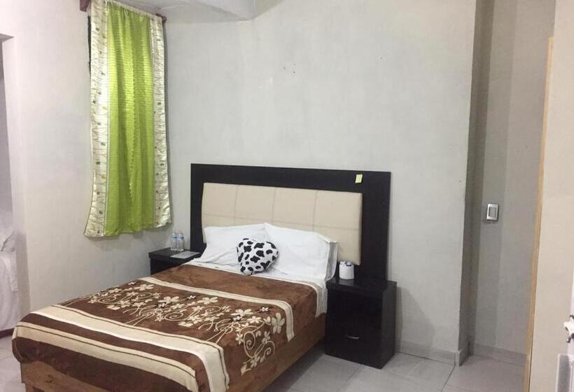 اتاق پریمیوم چهارنفره, Coatlicue