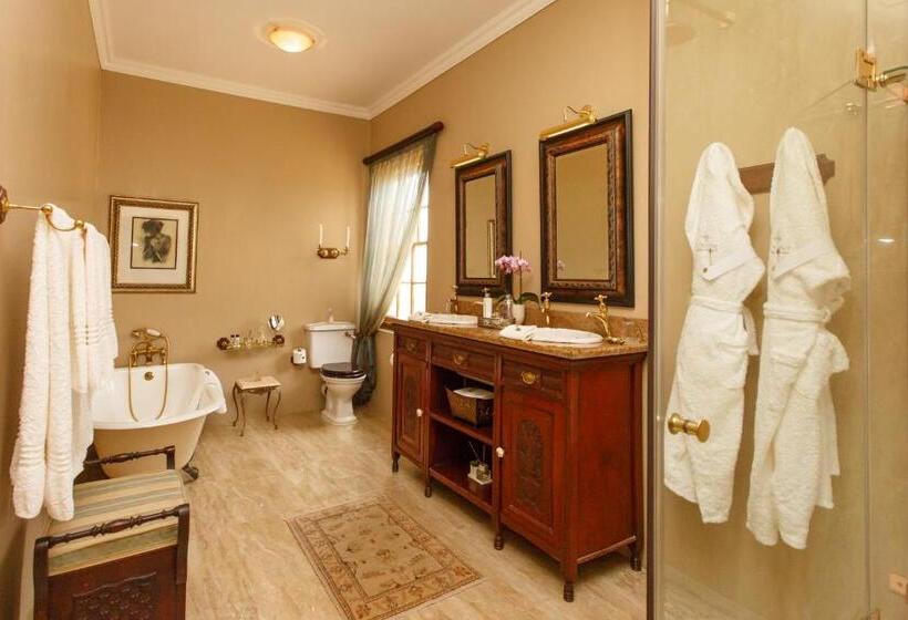 اتاق لوکس با چشم‌انداز باغ, La Plume Boutique Hotel & Spa