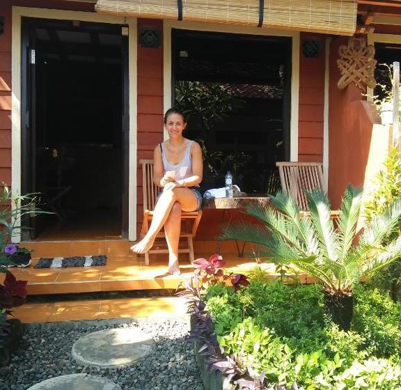 اتاق استاندارد یک نفره, The Arya Guest House