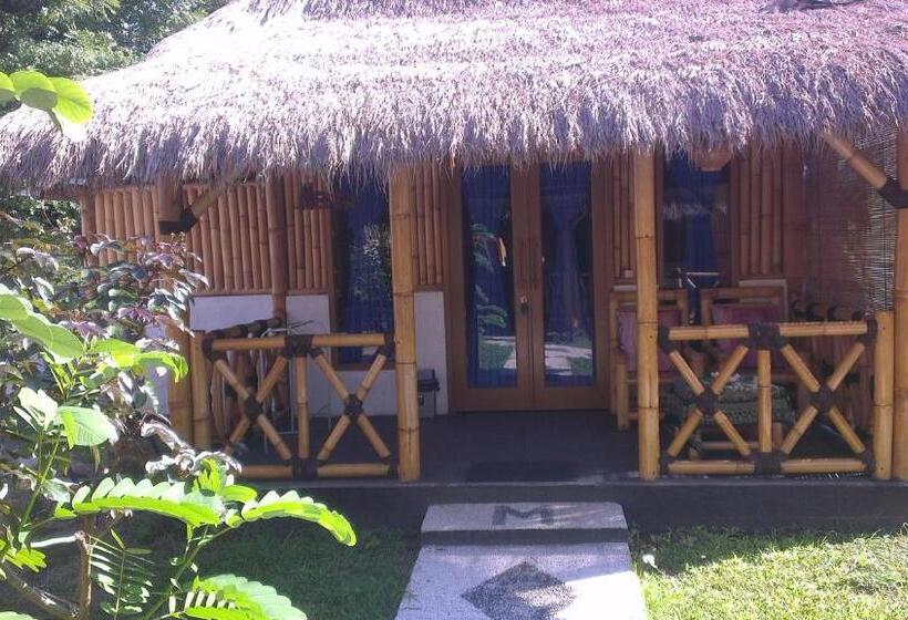 بانگلوی استاندارد, Tua Tua Keladi Bungalows