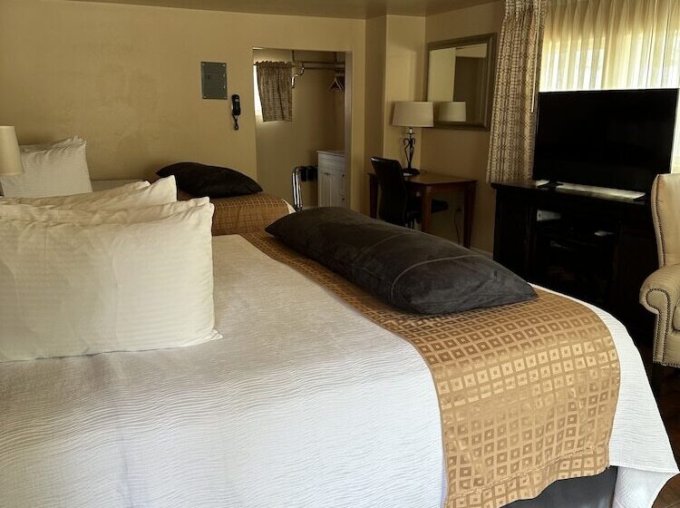 اتاق استاندارد, Abram Inn & Suites