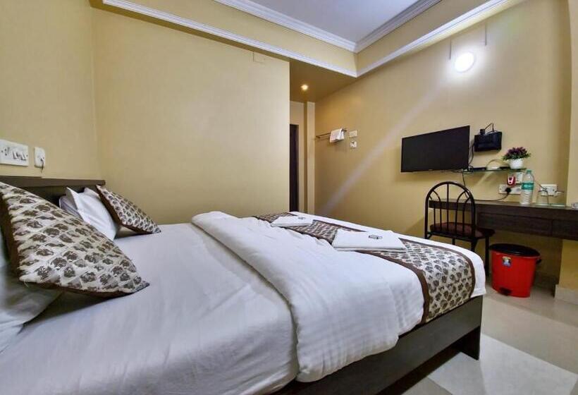 اتاق اکونومی, Bhimas Inn  Puratchi Thalaivar Dr M G Ramachandran Central Railway Station Chennai