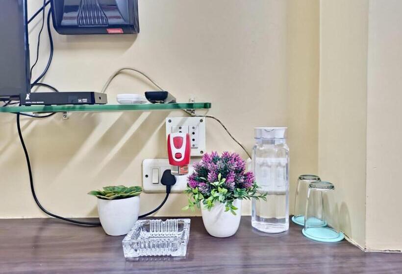 اتاق اکونومی, Bhimas Inn  Puratchi Thalaivar Dr M G Ramachandran Central Railway Station Chennai