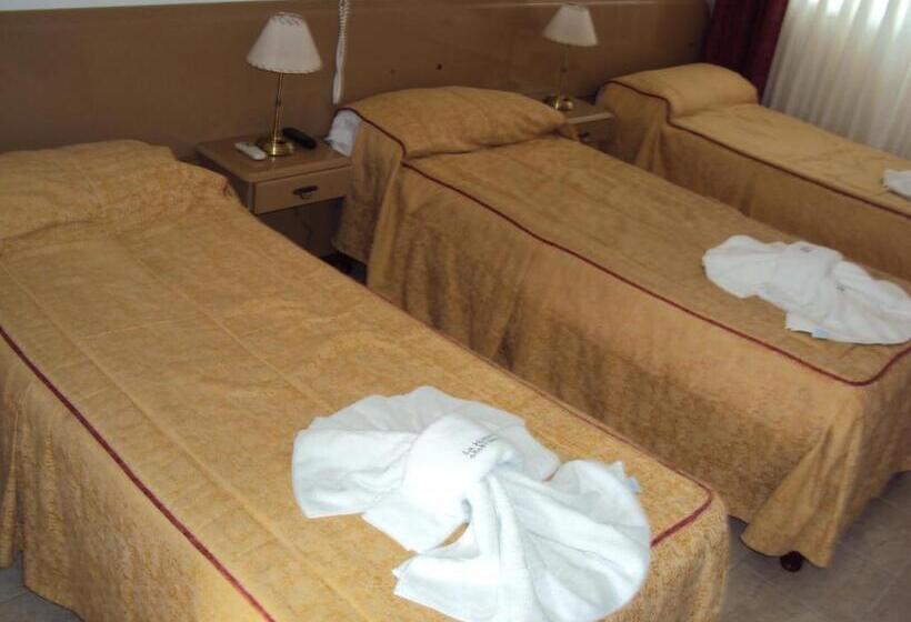 اتاق استاندارد سه نفره, La Fuente Apart