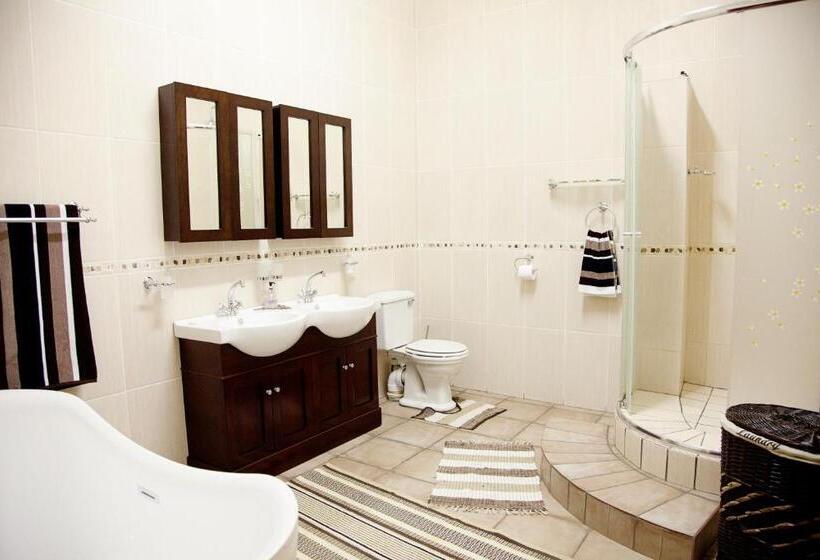 سوییت اجرایی, Dei Gratia Guest House