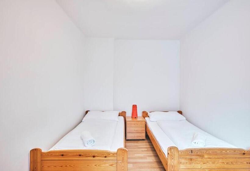 اتاق استاندارد چهار تخته, Gasthof Wastlwirt