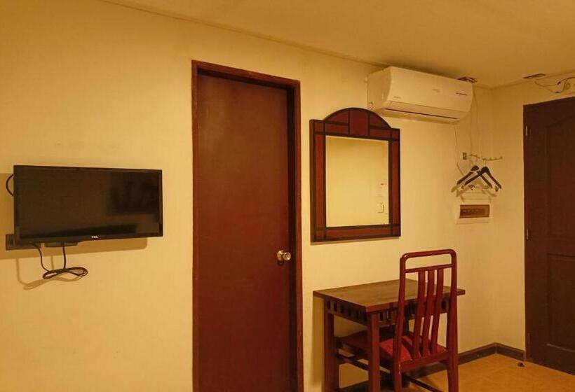 اتاق استاندارد سه نفره, Metro Vigan Inn Near Plaza Salcedo Ilocos Sur