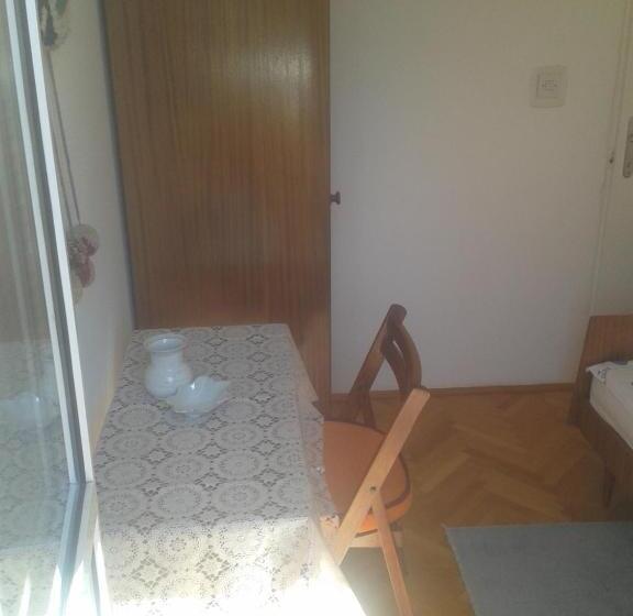 اتاق استاندارد یک تخته با بالکن, Guesthouse Lautasevic