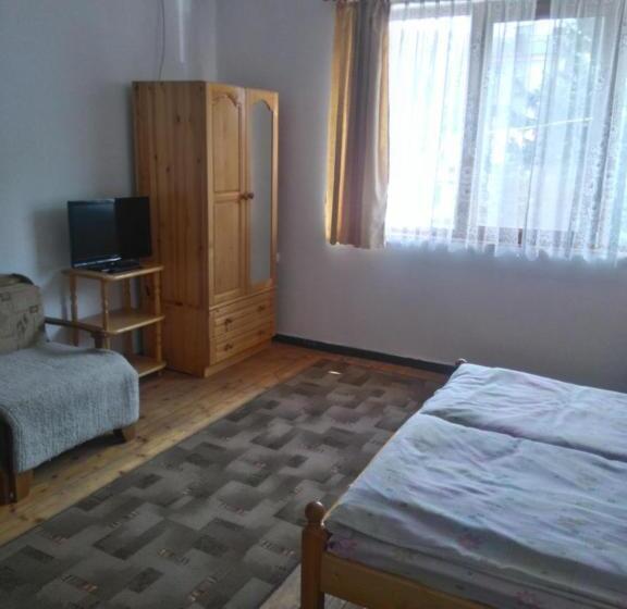 سوییت, Proboyski Guest House