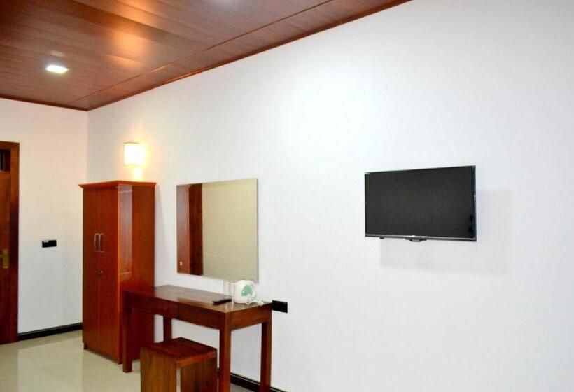 اتاق لوکس, Pivisuma Lodge