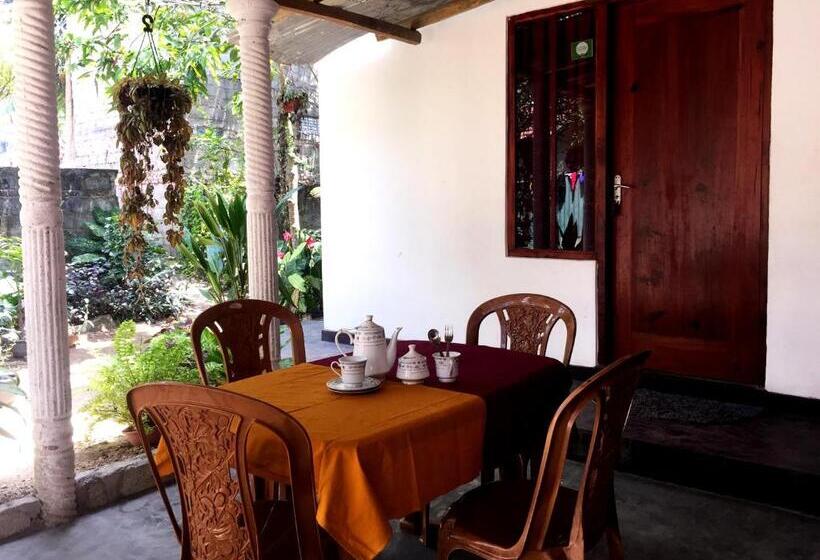 اتاق استاندارد با بالکن, Double G Motel