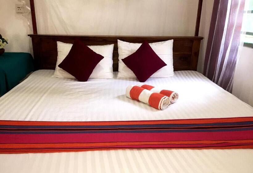 اتاق استاندارد با بالکن, Double G Motel
