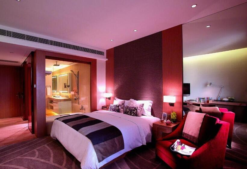 اتاق لوکس با تخت بزرگ, The Harbourview Place @ The Icc Megalopolis