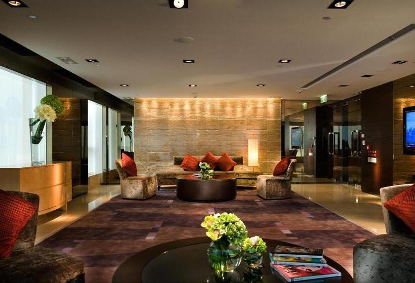 سوییت سوپریور, The Harbourview Place @ The Icc Megalopolis