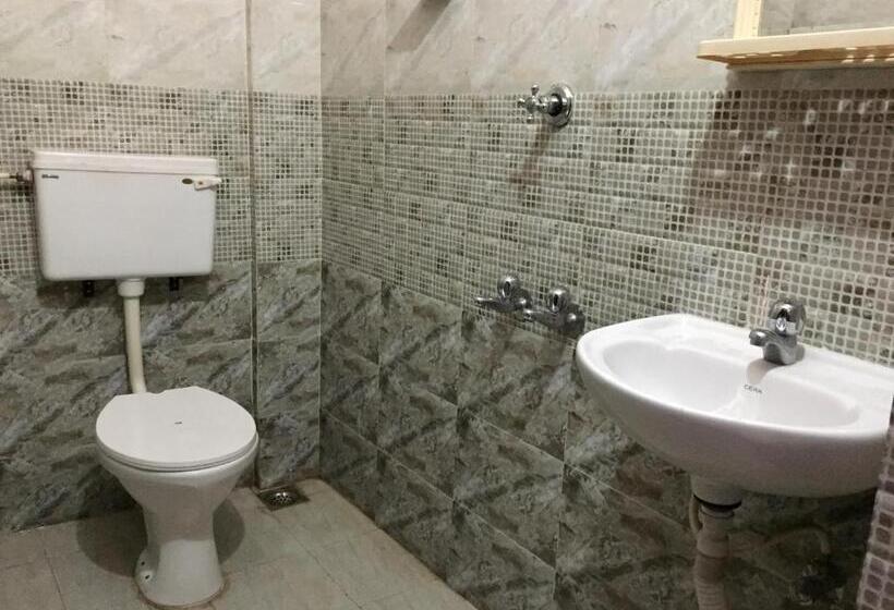 اتاق لوکس, Mega Tourist Home