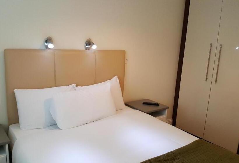 آپارتمان 1 خوابه همکف, St Bridget S Apartments