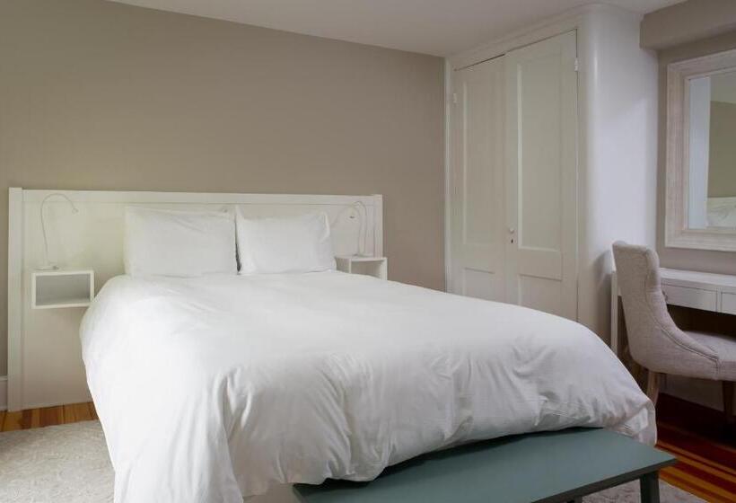 اتاق استاندارد با چشم‌انداز دریاچه, Lakehouse Inn