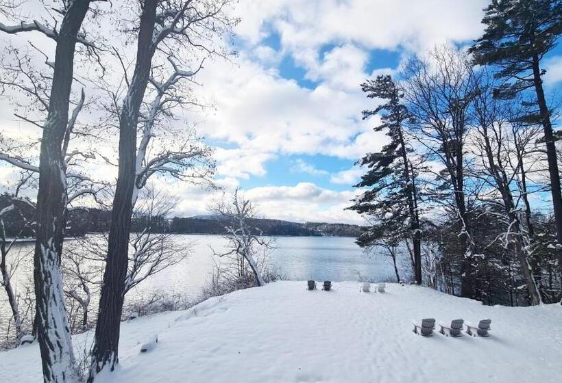 سوئیت با تخت بزرگ, Lakehouse Inn