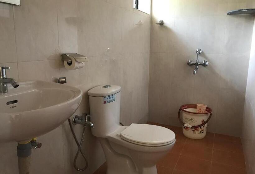 اتاق اکونومی, All Seasons Guest House